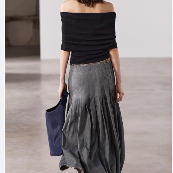 COPY - pleated Midi Skirt ZW Collection - Picture 6 of 10